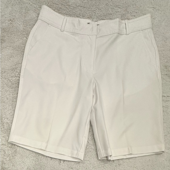 Tommy Armour Dri-Logic Golf Women's White Shorts Size 10 - Picture 1 of 5